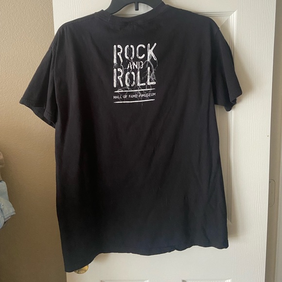 Rock And Roll Hall Of Fame Museum T-Shirt - Picture 4 of 5